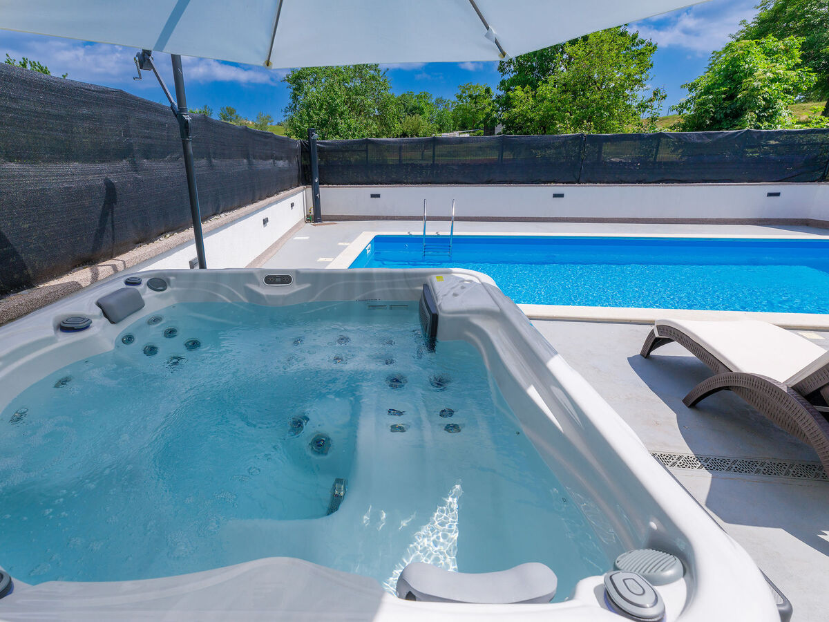 Maison Susanne avec piscine privée à Pićan - Photo 2