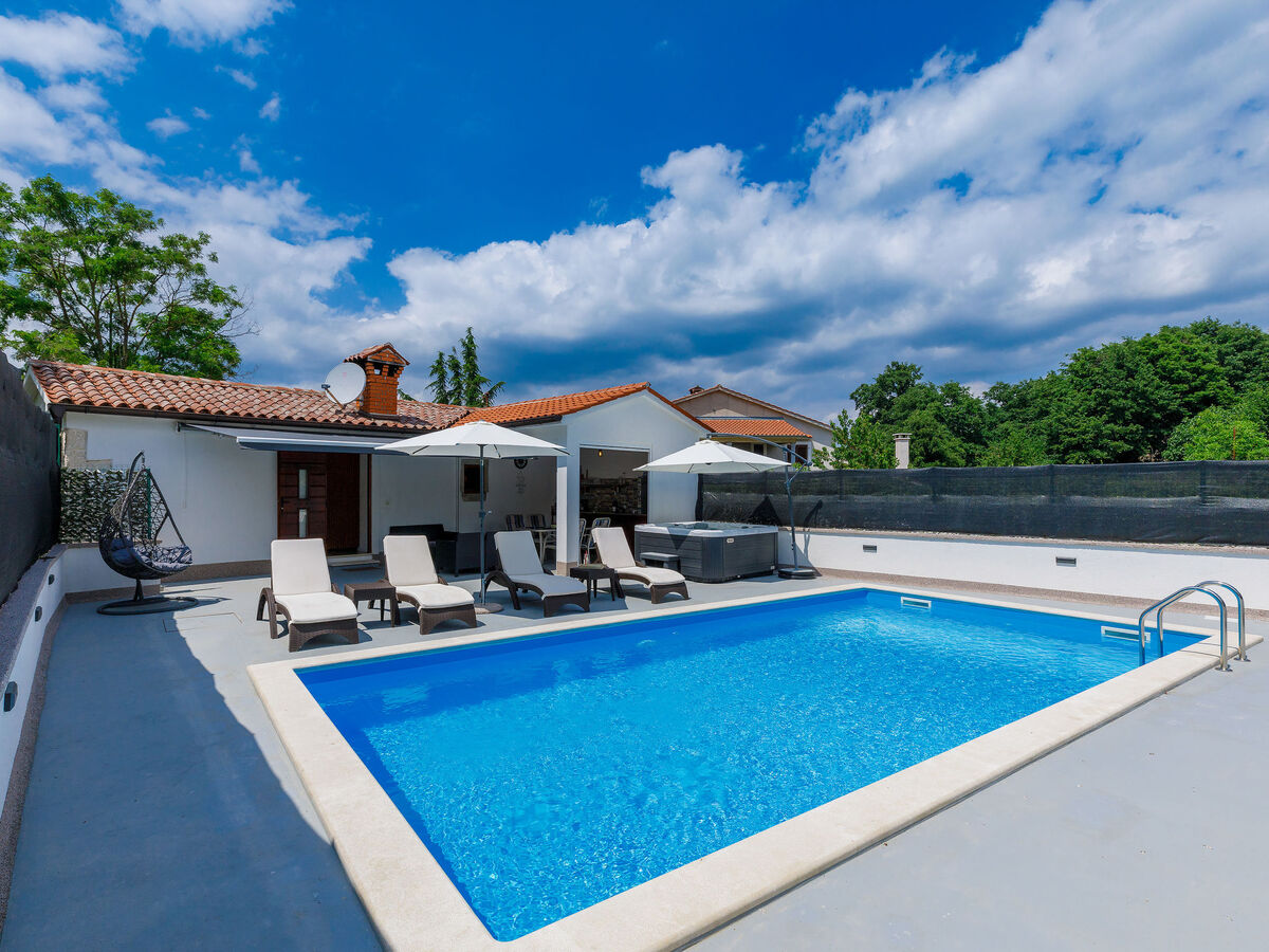 Maison Susanne avec piscine privée à Pićan - Photo 28