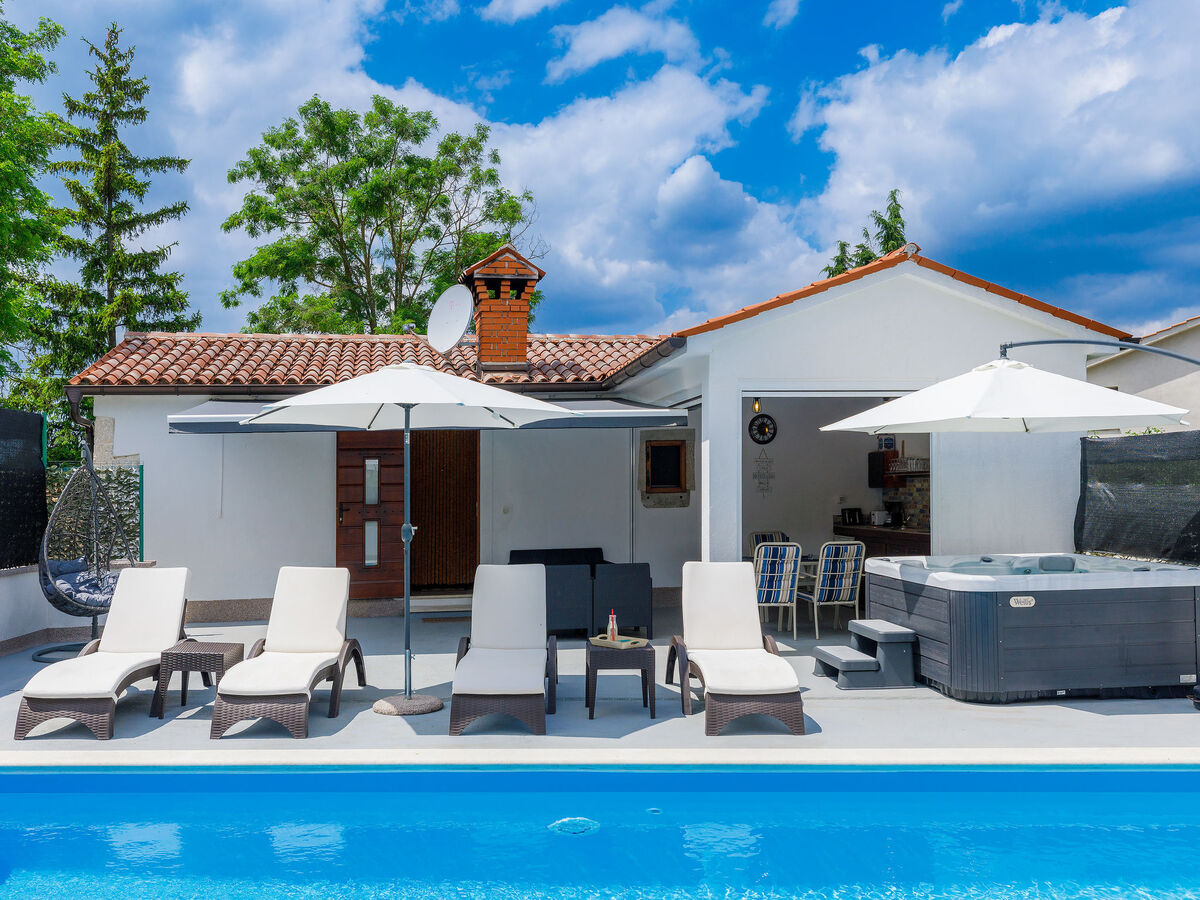 Maison Susanne avec piscine privée à Pićan - Photo 32