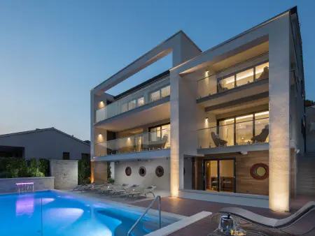 Villa Vlastelini II - 10 pers, piscine chauffée, 30 m mer : photo 2