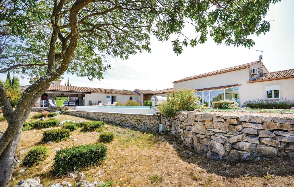 Maison 5 chambres avec piscine débordement, vue Gard - Photo 11