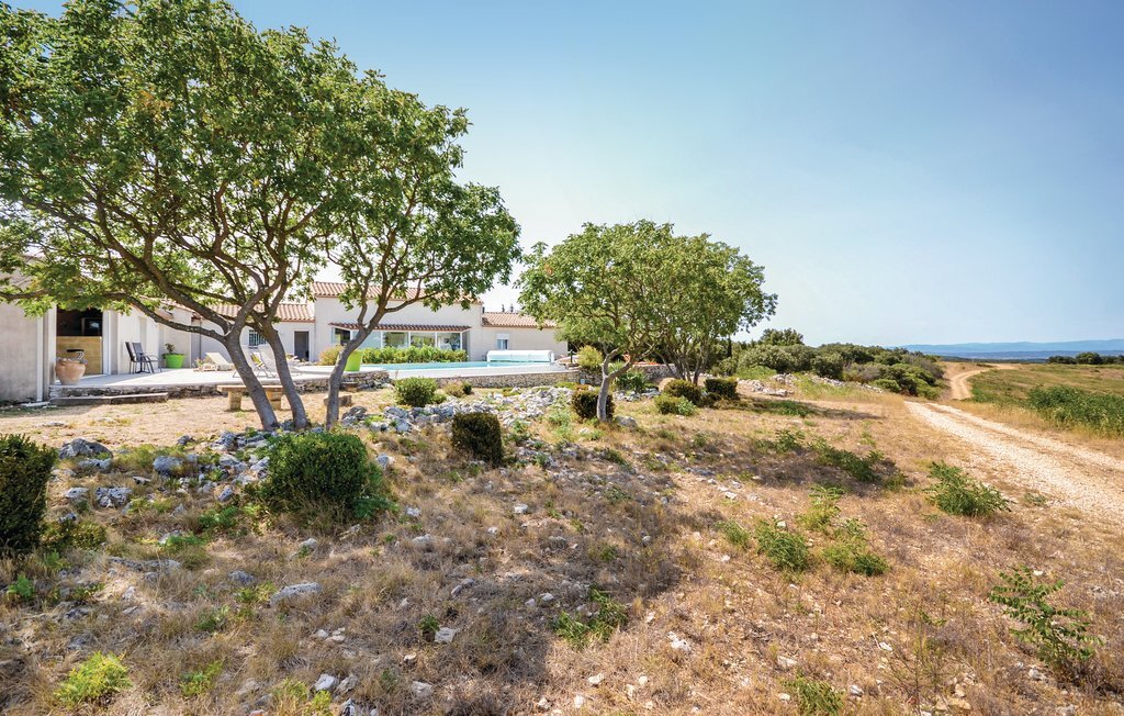 Maison 5 chambres avec piscine débordement, vue Gard - Photo 14