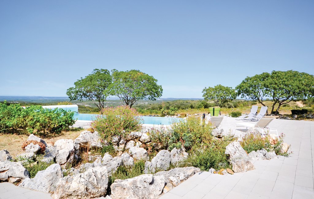 Maison 5 chambres avec piscine débordement, vue Gard - Photo 18