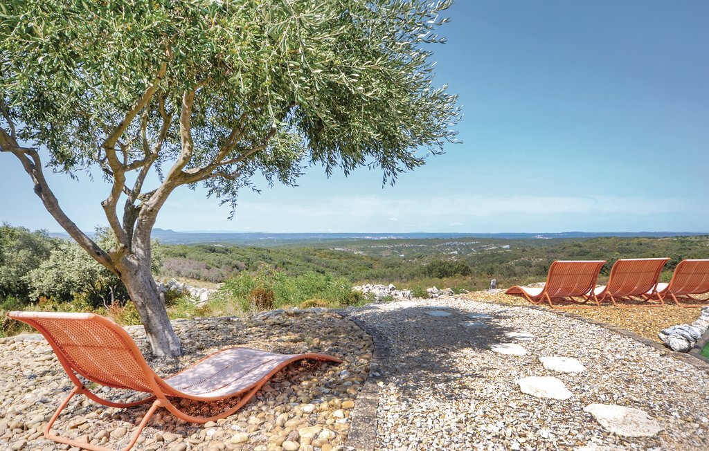 Maison 5 chambres avec piscine débordement, vue Gard - Photo 22