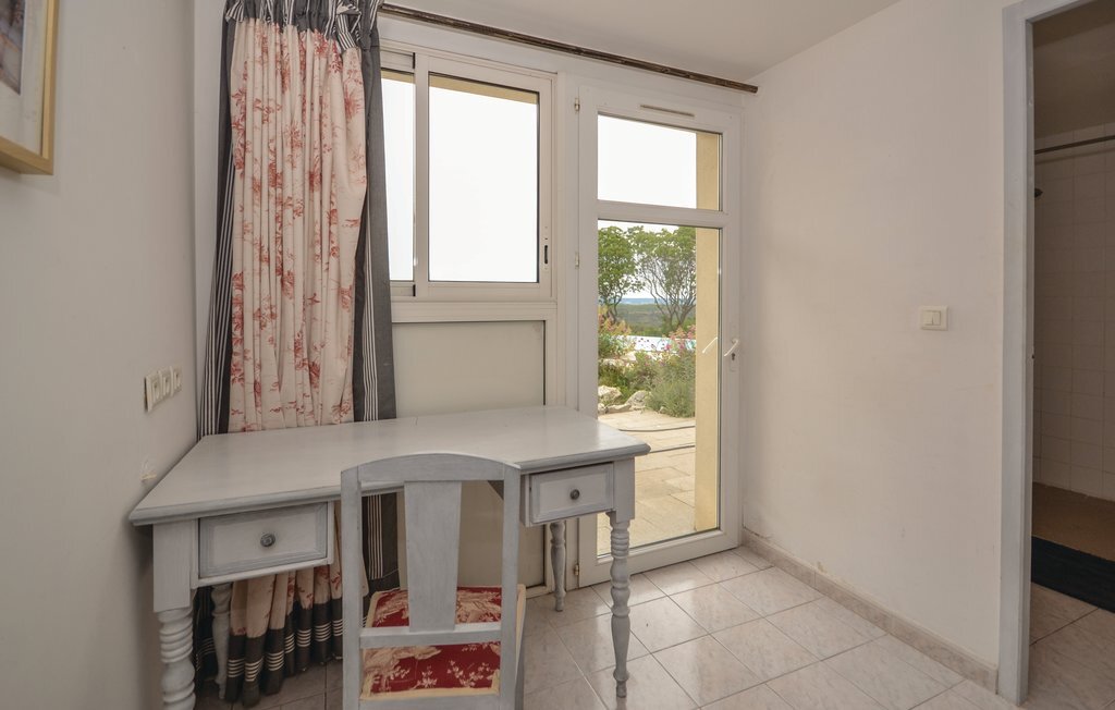 Maison 5 chambres avec piscine débordement, vue Gard - Photo 31