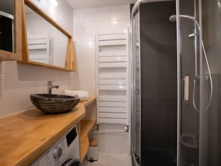 Studio 20m² Tignes, 6e étage, vue montagne et ski à 200m : photo 9