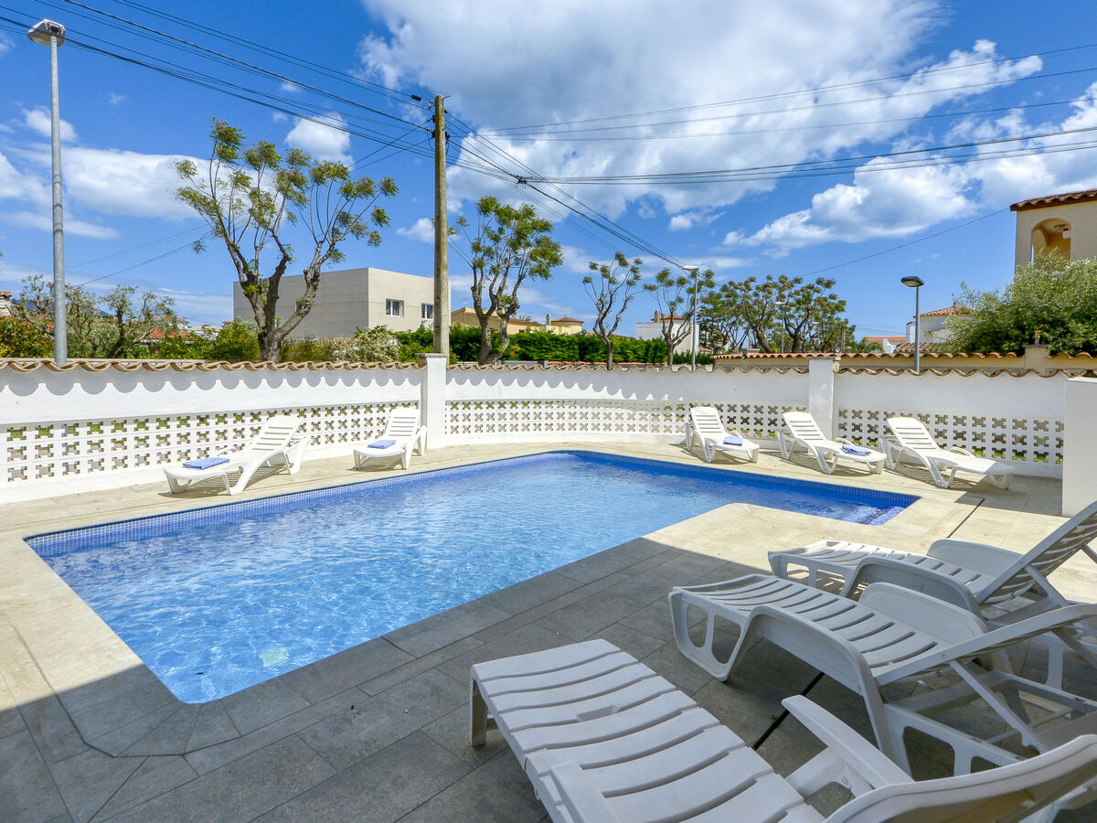 Chavicoto, maison 8 pers. piscine à Empuriabrava - Photo 2