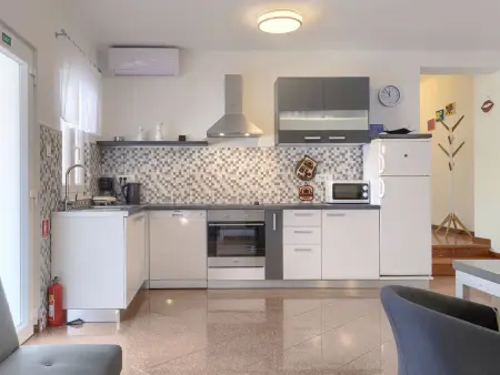 Maison Vrt avec piscine privée à Sveti Petar u Šumi : photo 2