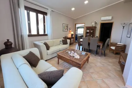 Patrizia Bouganvillae 6, Villa à Castellammare près de la baie Guidaloca - Photo 10