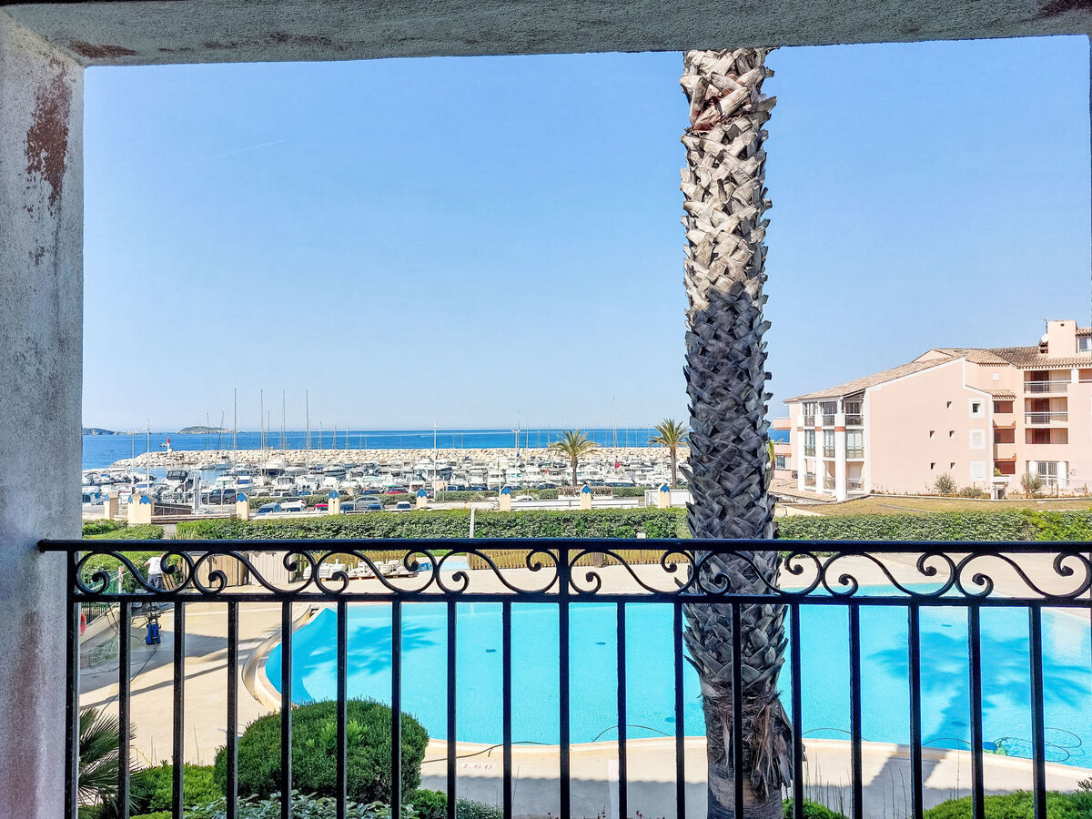 Appartement vue mer et îles des Embiez, à 100 m de la plage - Photo 1