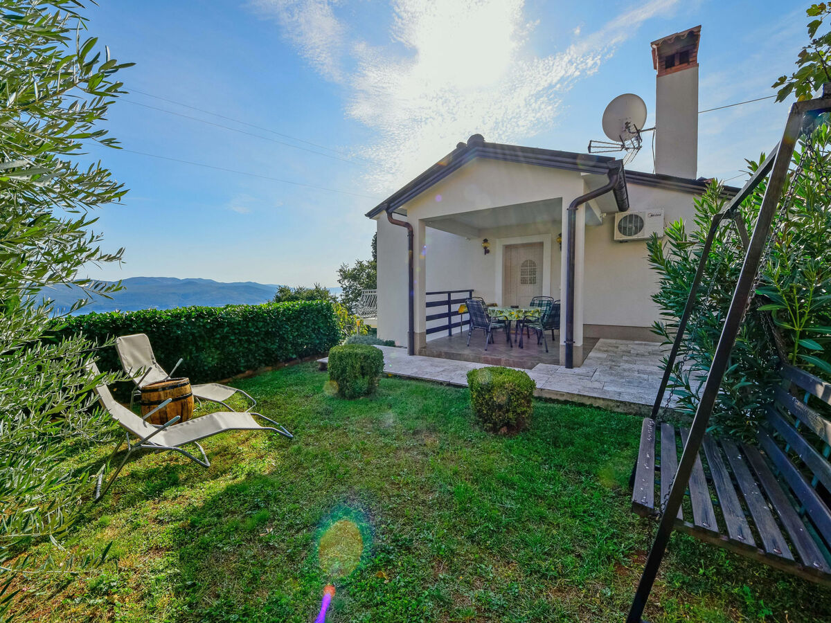 Maison Bruna à Brseč avec vue sur la mer - Photo 10