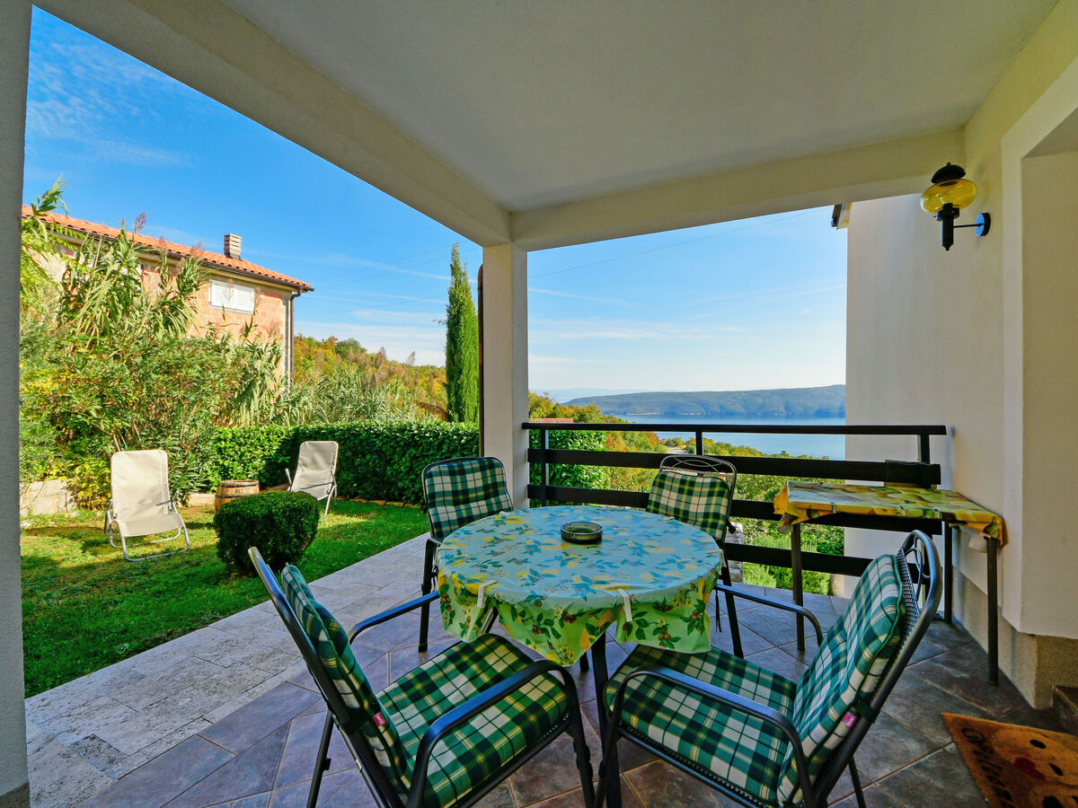 Maison Bruna à Brseč avec vue sur la mer - Photo 12