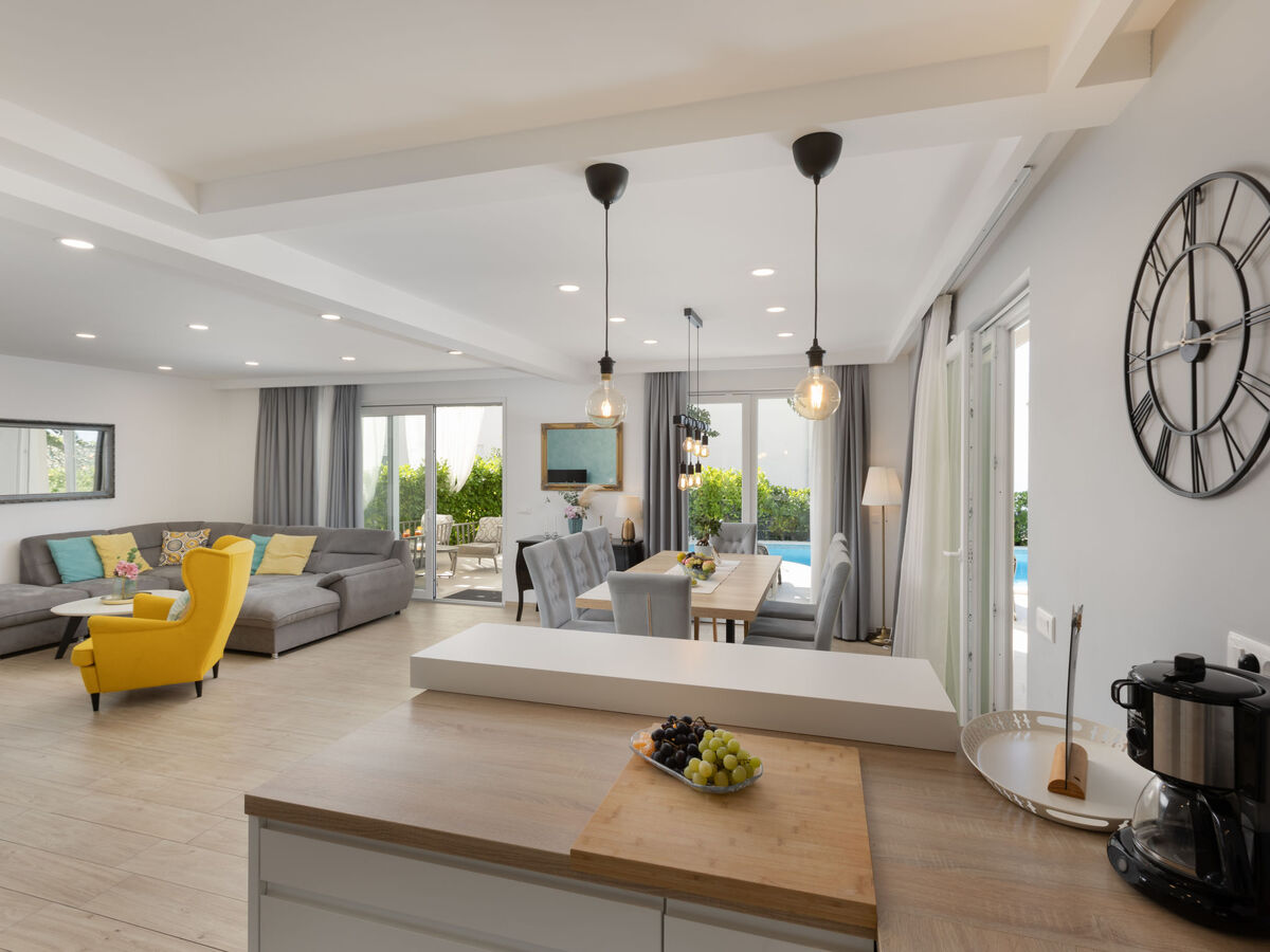 Villa Luka à Makarska : 4 chambres, piscine chauffée - Photo 9