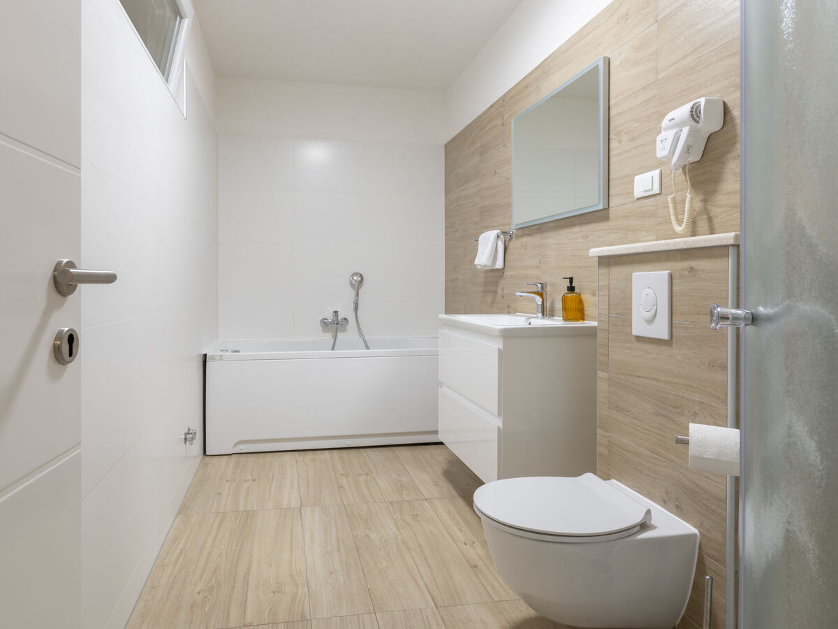 Villa Luka à Makarska : 4 chambres, piscine chauffée - Photo 19