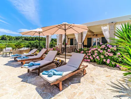 Villa Mutnik - Maison 10 pers. avec piscine face à la mer : photo 17