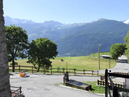 Appartement mansardé à Sarre, vue panoramique montagne : photo 23