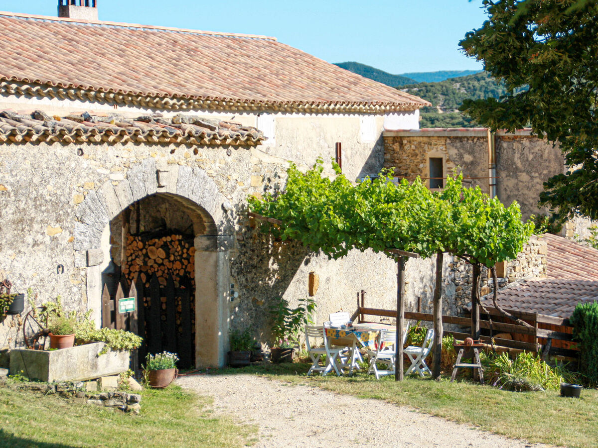 Gîte Le Cèdre – Vue panoramique sur domaine agricole de 80 ha - Photo 1