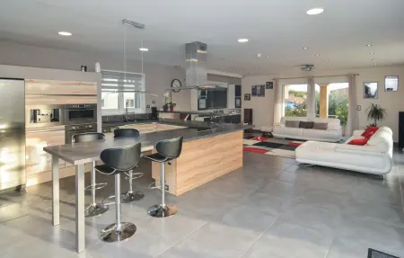 Villa 5 chambres avec piscine chauffée à Saint-Gilles : photo 23
