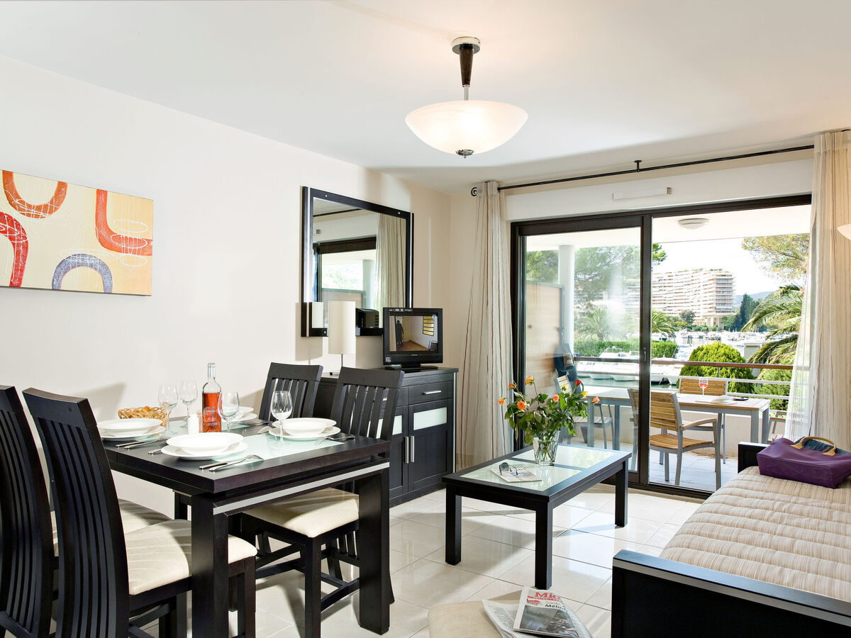 Carré Marine – Apt 2p avec piscine à Mandelieu - Photo 4