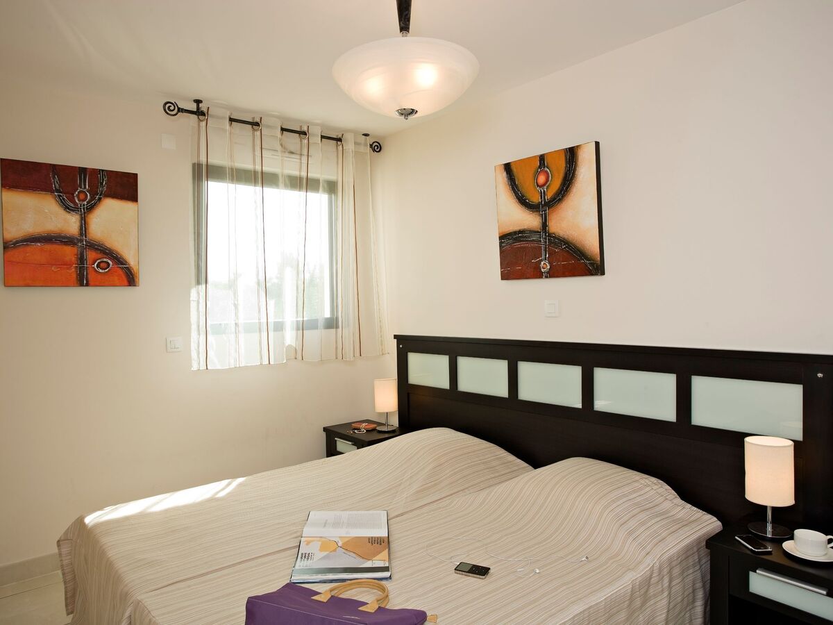 Carré Marine – Apt 2p avec piscine à Mandelieu - Photo 11