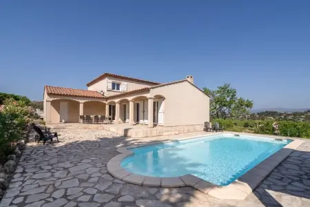 Location villa de vacances à Oupia
