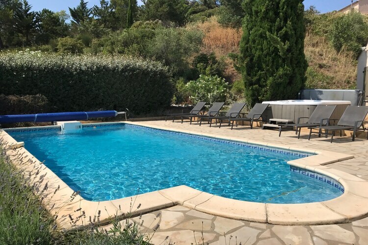 Villa Les Veinards – Piscine chauffée et bain à remous - Photo 1