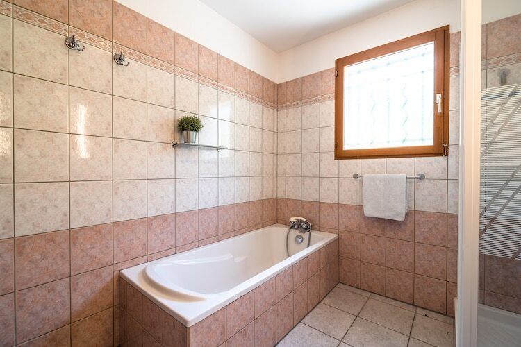 Villa Les Veinards – Piscine chauffée et bain à remous - Photo 28