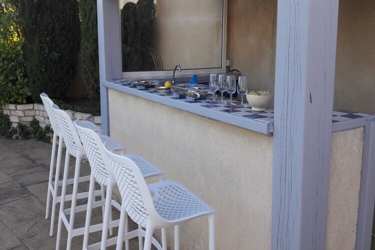 Villa Les Etangs à Narbonne, piscine et vue sur le lac - Photo 6
