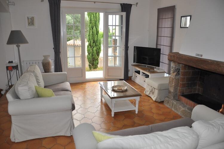 Villa Les Etangs à Narbonne, piscine et vue sur le lac - Photo 9