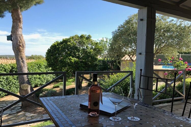 Villa Les Etangs à Narbonne, piscine et vue sur le lac - Photo 10
