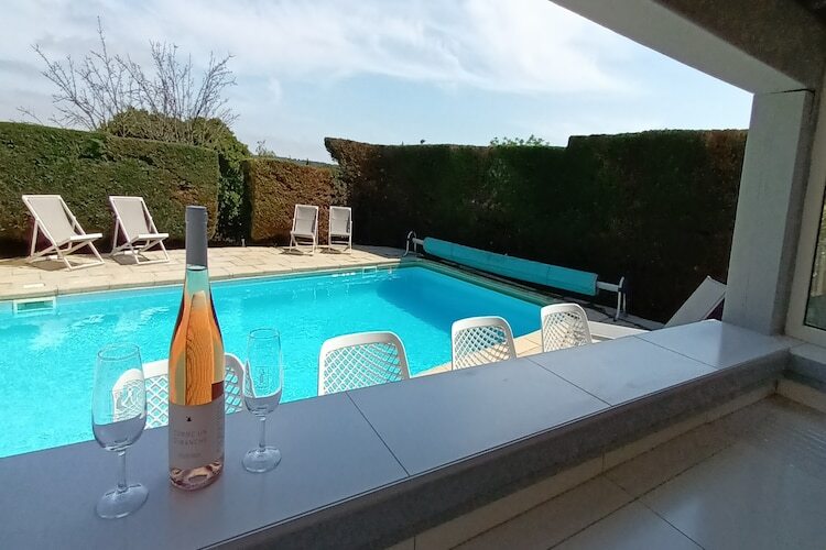 Villa Les Etangs à Narbonne, piscine et vue sur le lac - Photo 14