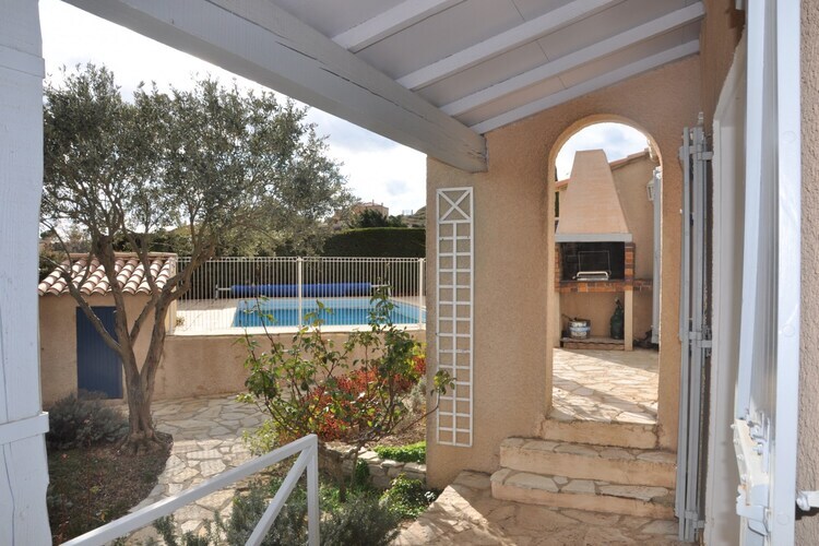 Villa Les Etangs à Narbonne, piscine et vue sur le lac - Photo 26