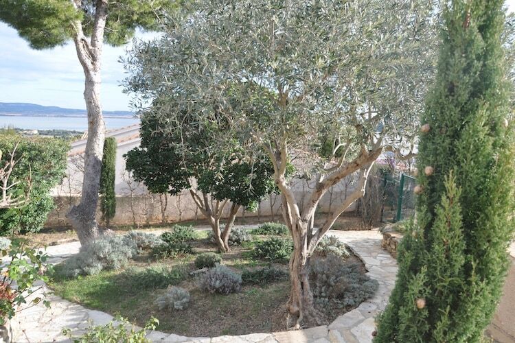 Villa Les Etangs à Narbonne, piscine et vue sur le lac - Photo 27
