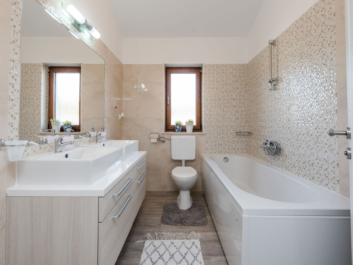 Maison Velebit - 10 pers., piscine privée, 250 m mer - Photo 19