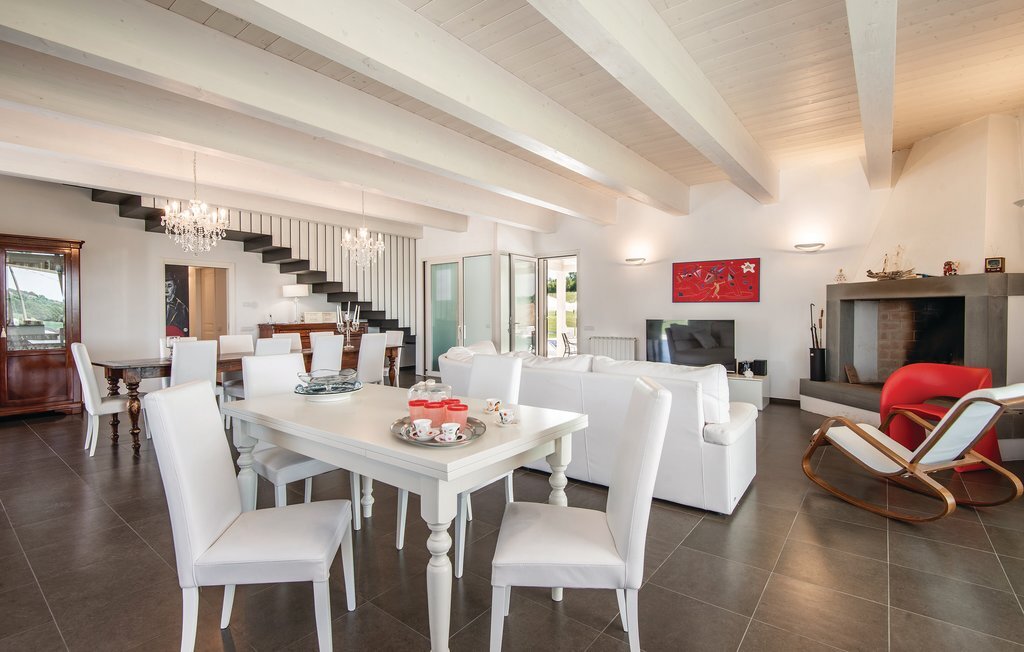 Loft spacieux 7 chambres, piscine et jardin en Ombrie - Photo 2