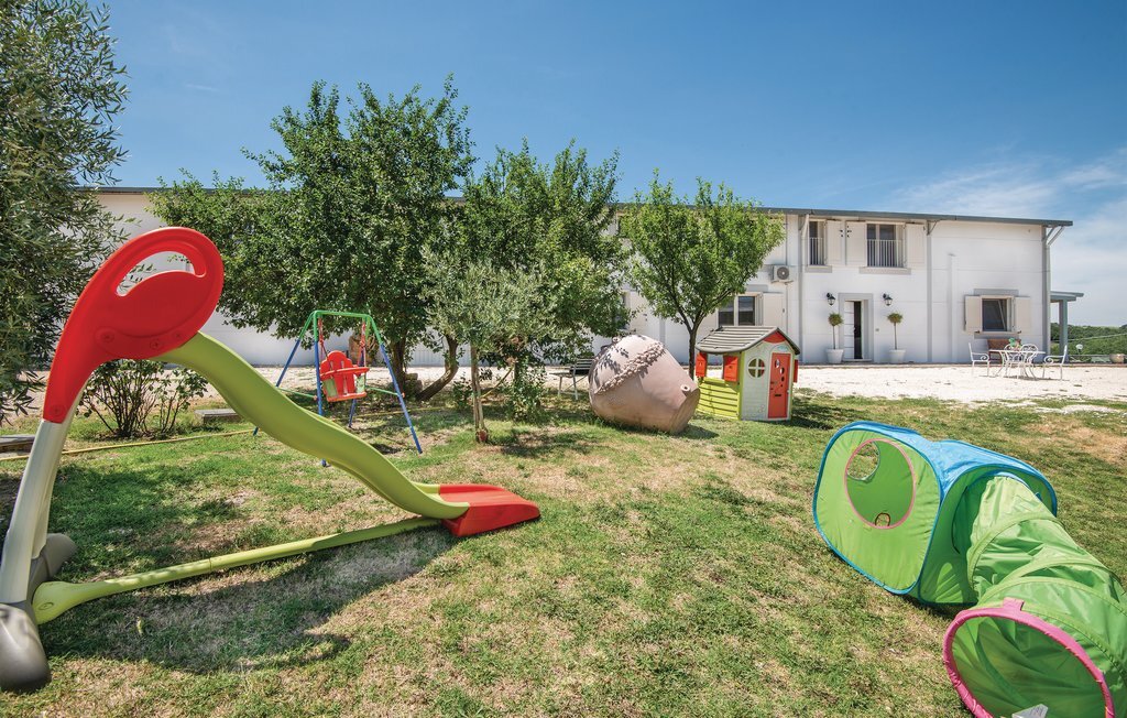 Loft spacieux 7 chambres, piscine et jardin en Ombrie - Photo 9