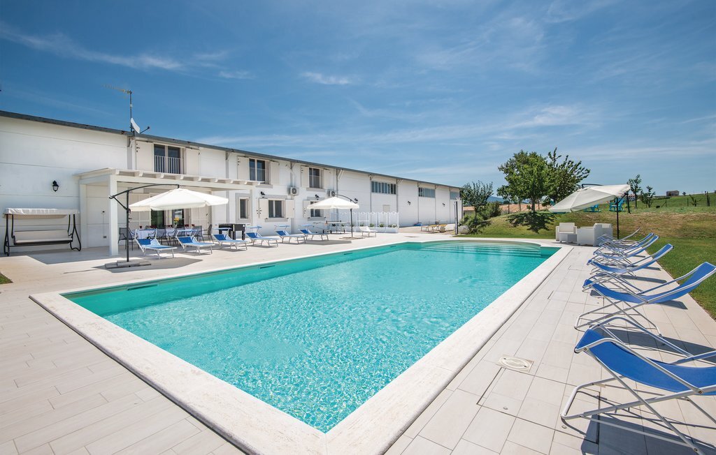 Loft spacieux 7 chambres, piscine et jardin en Ombrie - Photo 10