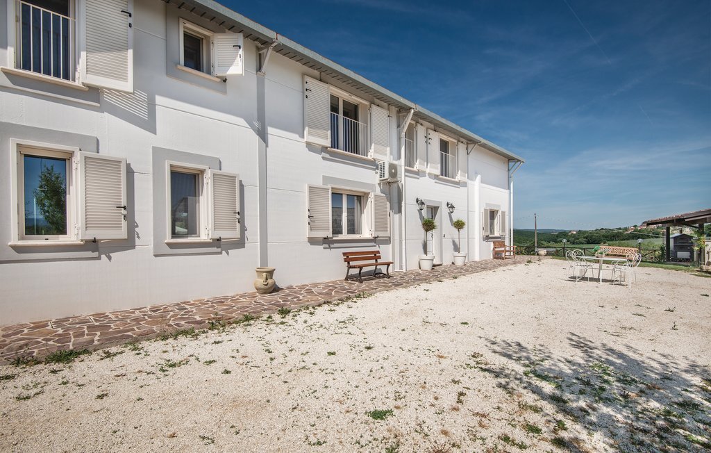Loft spacieux 7 chambres, piscine et jardin en Ombrie - Photo 11