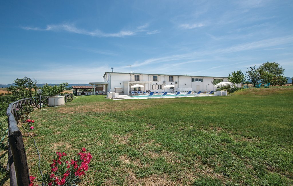 Loft spacieux 7 chambres, piscine et jardin en Ombrie - Photo 12