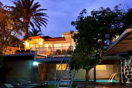 Location villa à Ingenio, Villa à Ingenio avec piscine privée et jardin