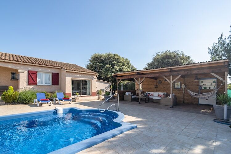 Villa L'Horizon à Escales : piscine chauffée et terrasse - Photo 8