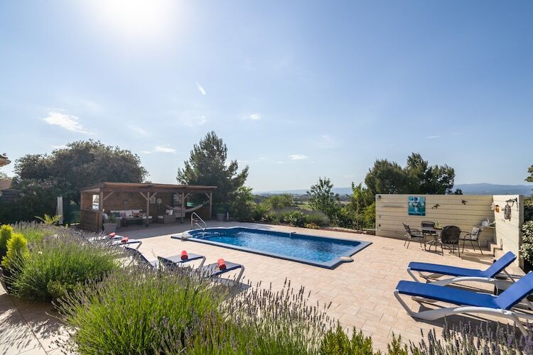 Villa L'Horizon à Escales : piscine chauffée et terrasse - Photo 10