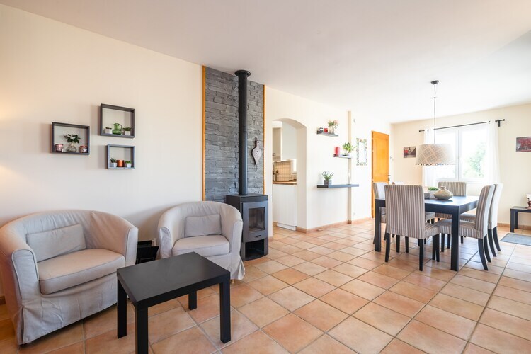 Villa L'Horizon à Escales : piscine chauffée et terrasse - Photo 13