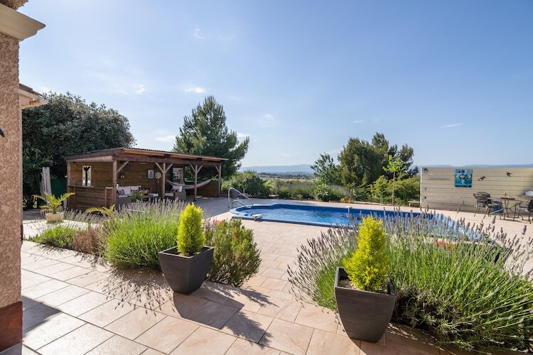 Villa L'Horizon à Escales : piscine chauffée et terrasse - Photo 19