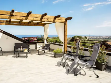 Location maison à Mascali, Luppinedda