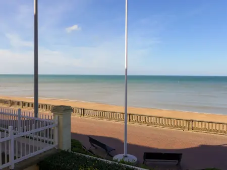 Appartement Cabourg Beach, balcon vue mer : photo 2