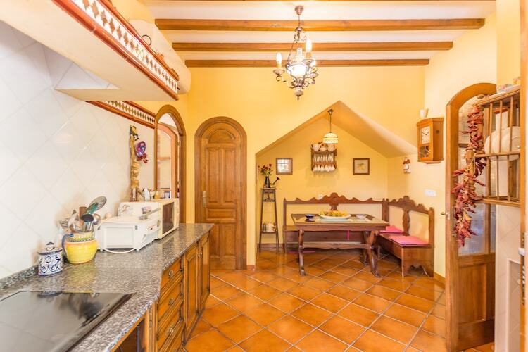 Cortijo La Mimbre, villa rustique avec piscine à Priego - Photo 12