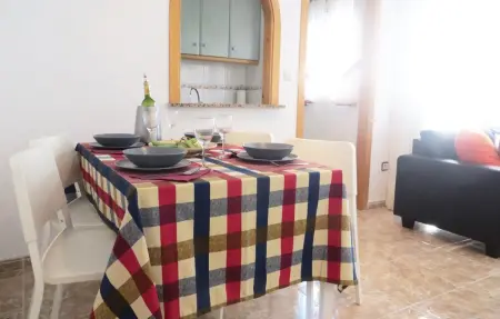 Appartement 2 chambres à Torrevieja avec balcon et piscine commune : photo 5