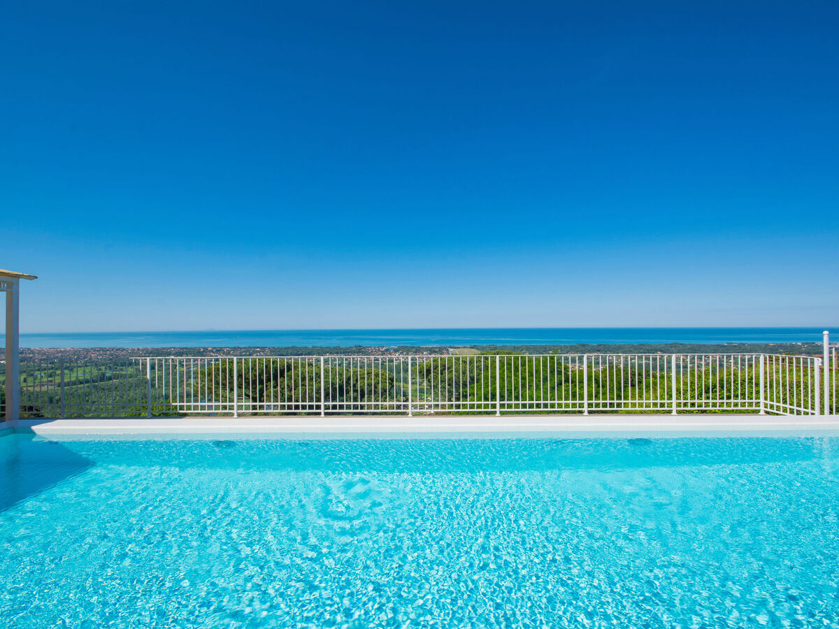 Villa Delfina - 12 pers., piscine & vue mer - Photo 10