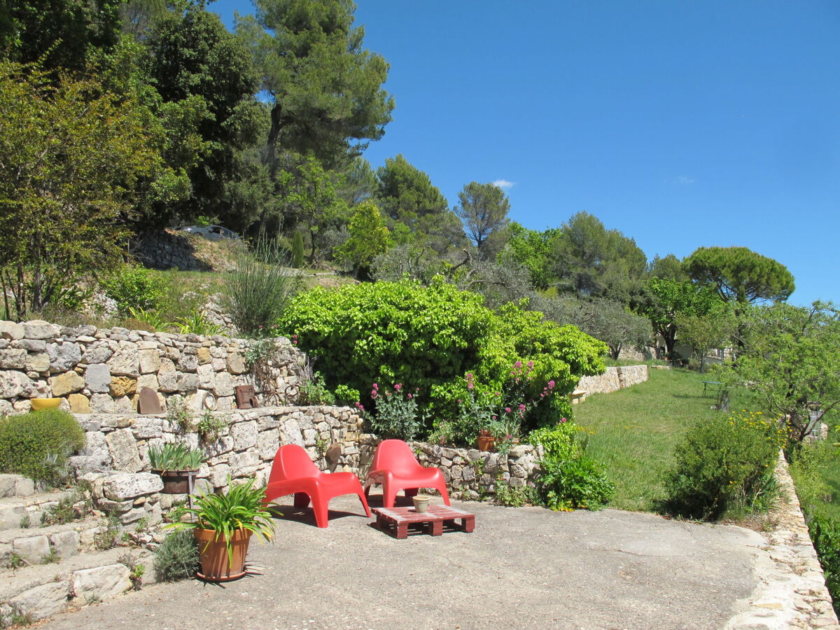 Le Cabanon - Gîte 2 personnes, terrasse 40 m² à Claviers - Photo 2